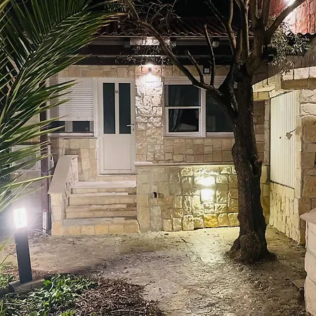 Apartment Stonehouse-pag By Interhome